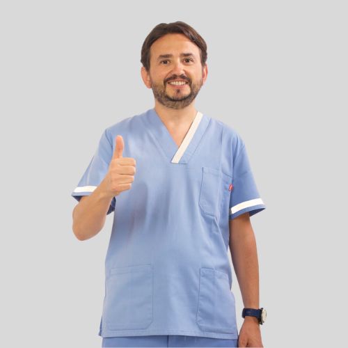 Dr. Carlos García Martínez Especialista en estética dental.